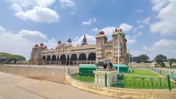 Curated-Yoga-Mysore-Rishikesh